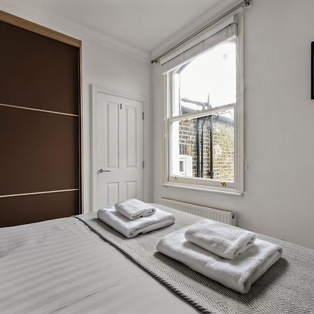 Апартаменты The West Kensington Collection Лондон Экстерьер фото