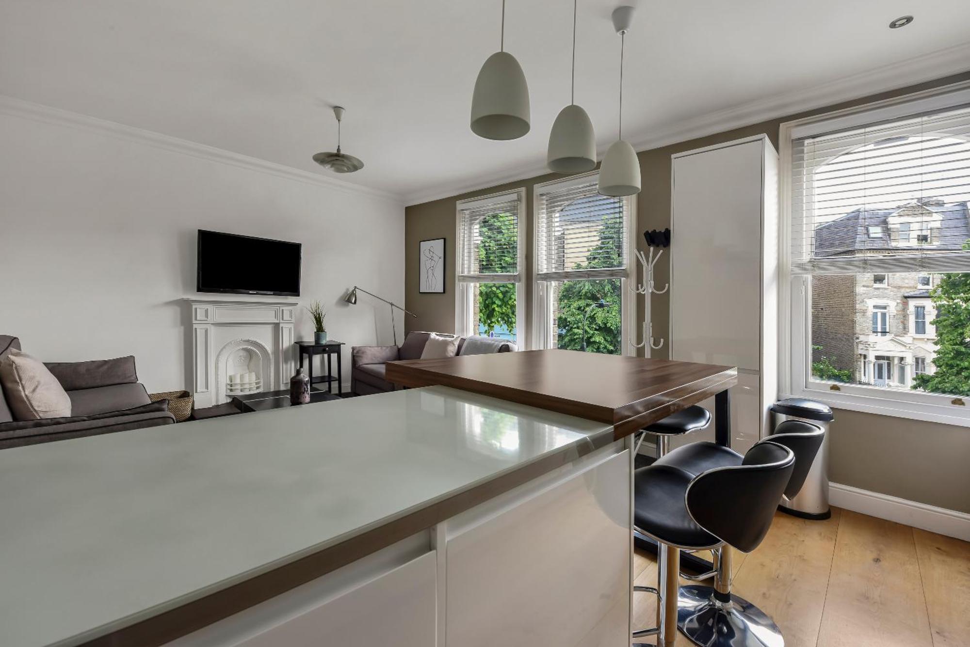 Апартаменты The West Kensington Collection Лондон Экстерьер фото