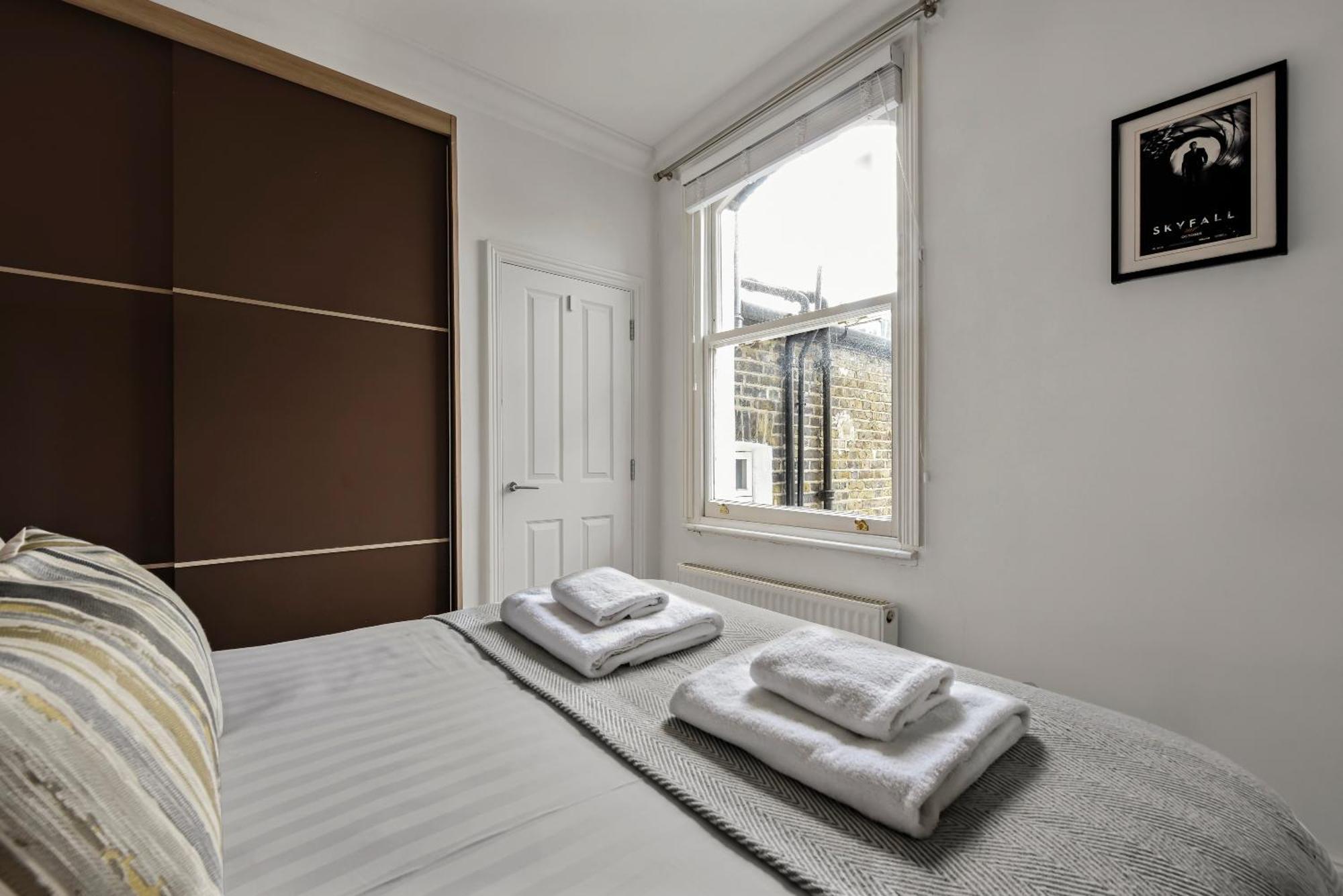 Апартаменты The West Kensington Collection Лондон Экстерьер фото