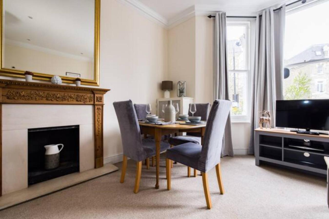 Апартаменты The West Kensington Collection Лондон Экстерьер фото