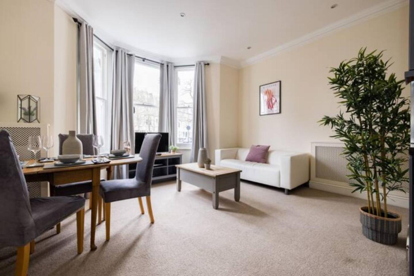 Апартаменты The West Kensington Collection Лондон Экстерьер фото