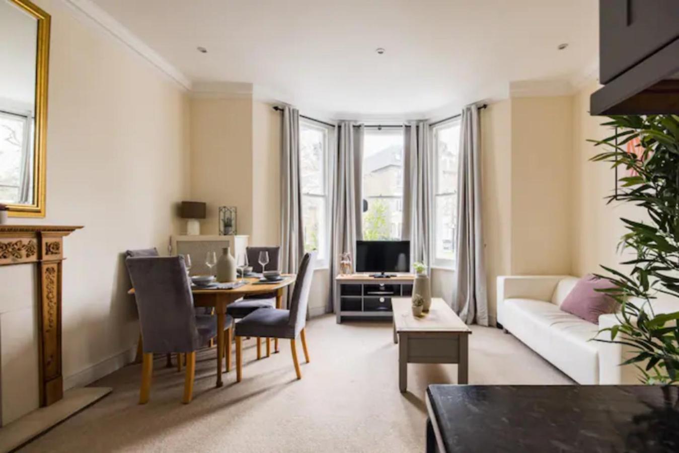 Апартаменты The West Kensington Collection Лондон Экстерьер фото