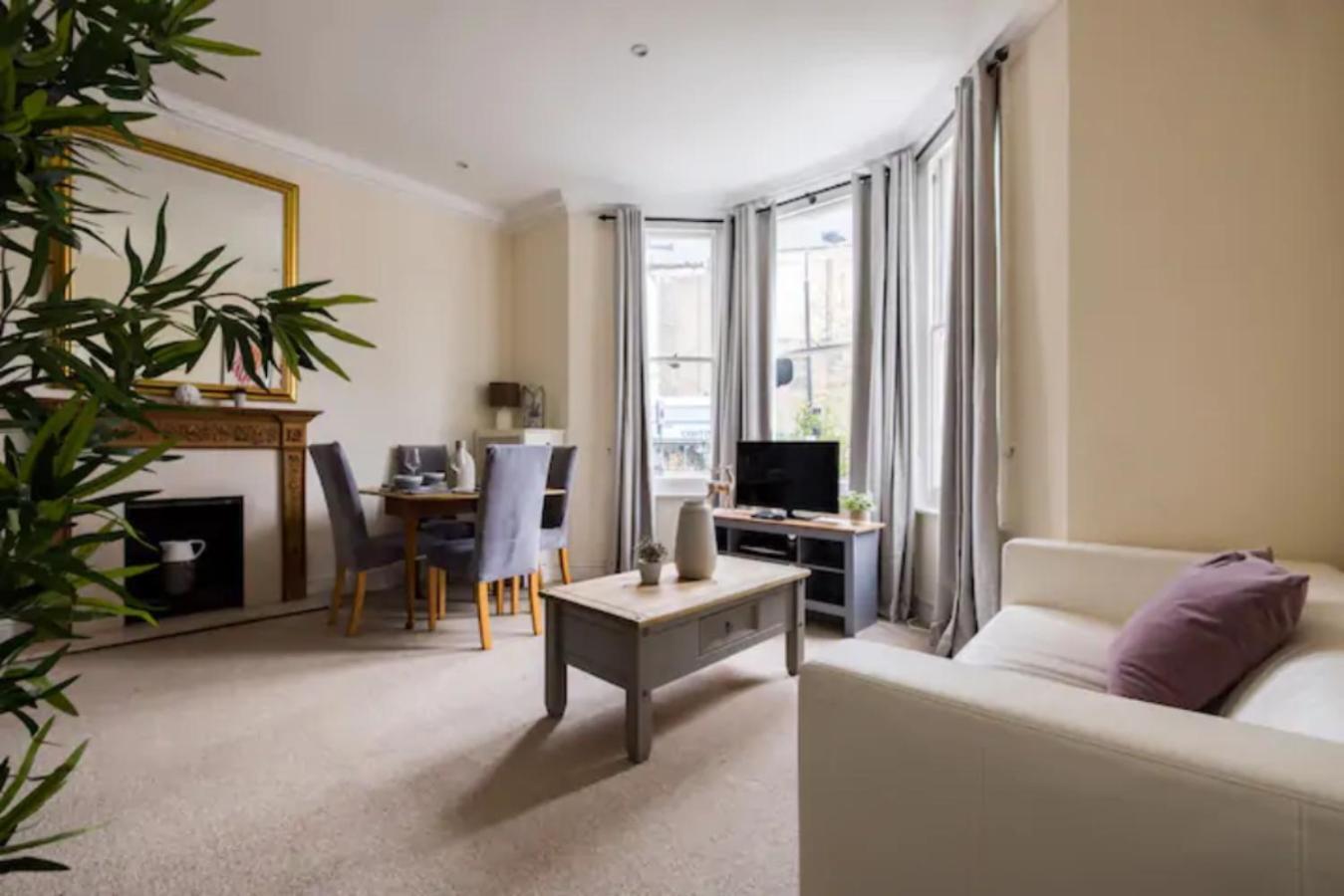 Апартаменты The West Kensington Collection Лондон Экстерьер фото